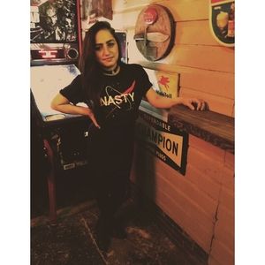 Meet your Posher, Nicole